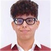 Estudiante del Grado Matemáticas en la Universidad de Cádiz, en segundo año y matrícula de honor al bachillerato de ciencias