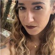 Laureata in economia aziendale