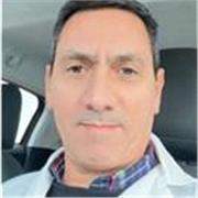 Magister en Educación imparte clases de Español