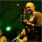 Profesor de teoría musical , técnica vocal, guitarra y piano básico