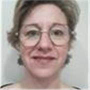 J ai étudié les lettres (Licence); curieuse, j ai aussi une Licence en Banque/ Assurance, j ai apprendre et transmettre 