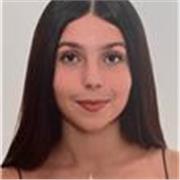 Me defino como una persona con mucha pasión en lo que hace y con muchas ganas de enseñar