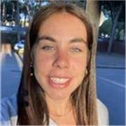 Profesora titulada en humanidades (upf). Estudiante de magisterio. 