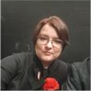 Profesora de canto licenciada con experiencia más de 15 años. Enseño a librar tu voz. 