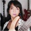 Me dedico a la música desde hace más de 30 años. además de ser profesora (guitarra clásica y eléctrica; composición; bajo; piano; producción musical) trabajo como intérprete (bajo y guitarra) en diversas formaciones y como compositora para medios audiovis