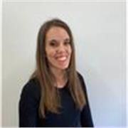 Profesora de primaria organizada, responsable y que le gusta enseñar.