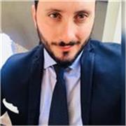 Laureato in Giurisprudenza ed associato presso uno studio legale di tributaristi e matrimonialisti offre lezioni di diritto