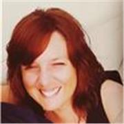 Filóloga inglesa con más de diez años de experiencia. El objetivo de mis alumnos es mi punto de partida. Desde un enfoque comunicativo, preparo exámenes de Cambridge así como otro tipo de certificados, selectividad, repasos o clases para adultos