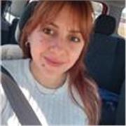 Profesora que enseña español para niños y adultos. Paciente y dedicada