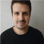 Insegnante di italiano, letteratura e grammatica, a ragazzi di scuole medie e superiori