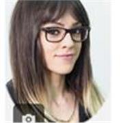 Me defini como una persona que lleva dibujando y pintando toda la vida, tanto con spray como con óleo, lapiz rotuladores pinturas.