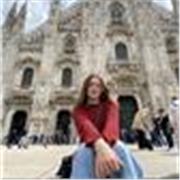Estudiante de arquitectura, con sobresaliente en bachillerato. Me apasionan las matemáticas y me gusta transmitirlo.