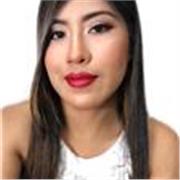 Profesora de Marketing que enseña a Adolescentes