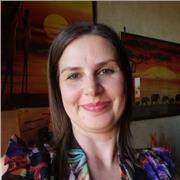 Docente di matematica e di discipline scientifiche impartisce lezioni per ragazzi di scuola di ogni ordine e grado