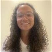 Estudiante admitida en universidad de EE.UU. da clases de inglés para ESO y Bachillerato