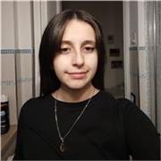 studentessa universitaria offre aiuto compiti a domicilio a Palermo