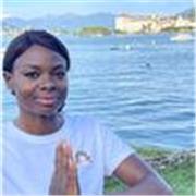 Insegnante di Hatha Yoga con esperienza internazionale – Lezioni private su misura