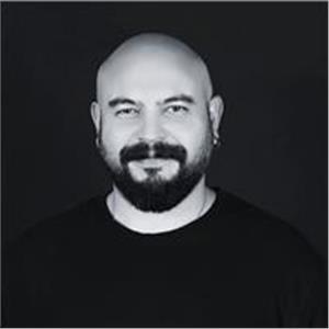 Yüce Armagan Erkek