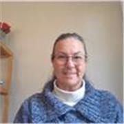 Qualified native English tutor teaching English online to kids and adults from beginner to proficient level