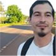 Profesor de español imparte clases adultos