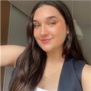 Estudiante de último curso de Lenguas Modernas de la Universidad de Zaragoza con competencias en inglés y francés.