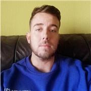 Profesor con amplios conocimientos y formación en matemáticas imparte clases presenciales y telemáticas.