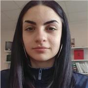 Profesora particular con ánimo de ayudar a niños y hacerles comprender y entender la materia