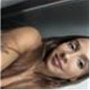 Me defino como una persona bastante alegre , comprensiva y bastante divertida con los niños 