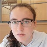 Estudiante de cuarto año del Grado de Español: Lengua y Literatura (UCM). Experiencia en clases particulares no oficiales.