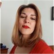 Diplomada en Magisterio que se ofrece para dar clases de español a extranjeros, escritura, lectura, refuerzo... 