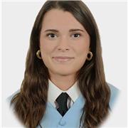 Profesora titulada en Primaria con tres años de experiencia en clases de francés para la ESO