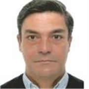 Profesor multilingüe ofrece clases prácticas de español, italiano, francés y catalán para estudiantes y profesionales