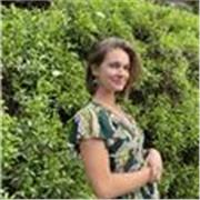 Profesora titulada de inglés con más de 10 años de experiencia. Imparte clases de inglés en línea. 