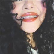 profesora joven particular para enseñar historia del arte