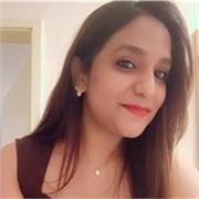 English tutor who teaches students at primary and secondary level.