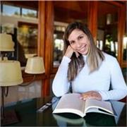 Professora particular de Gramática e Redação formada na Unicamp com experiência para faixa etária de 12 a 17 anos