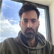 Je donne des cours particuliers à des élèves de collège ou de lycée.
Je peux aussi donner des cours en finance post bac