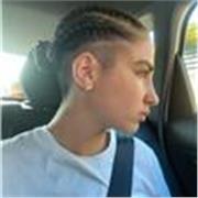 Profesora de canto y música apta para todas las edades y niveles