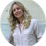British English tutor with three years experience. Conversational & Business English Tutor — Helping you speak confidently in work