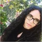 Insegnante di madrelingua italiana con esperienza anche all'estero offre lezioni private di inglese e italiano a Milano o online.