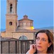 Laureata in materie letterarie offre ripetizioni di italiano, letteratura italiana, storia e geografia