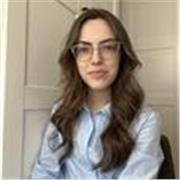I offer private lessons tailored to your needs and level. We choose a topic together and focus the conversation around it.