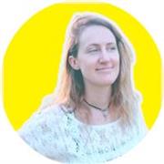 Estudias Diseño de Modas y necesitas aprender? Soy Stephanie, Diseñadora de Modas egresada en el 2015. Tengo 31 años y muchas ganas de enseñar!