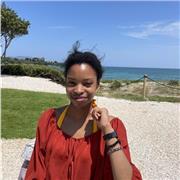 Améliorez votre anglais grâce à un cours immersif et personnalisé conçu pour les étudiants de tous âges.