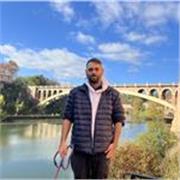 Hello! Je suis Amir, professeur d’anglais originaire de Londres. Mes cours sont ludiques et centrés sur la conversation