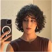 Dottoressa in Studi filosofici e storici e laureanda in Scienze filosofiche e storiche impartisce lezioni di Filosofia e Storia