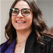 Offro lezioni private per aiuto compiti di tutte le materie dalle medie al secondo superiore. 
Laureata in filosofia e storia.