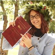 Laureata in Psicologia dell’educazione, adesso sto frequentando la laurea magistrale in Psicologia clinica e di comunità. Offro lezioni e aiuto compiti di tutte le materie (ad eccezione di francese e tedesco). Inoltre, per la mia esperienza, posso aiutare