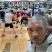 Entrenador Personal y Fisioterapeuta graduado en Cuba.Tambie clases de Defensa Personal y Boxeo