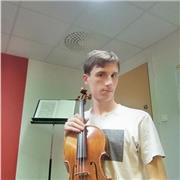 Étudiant au CRR de Nantes, donne des cours de violon